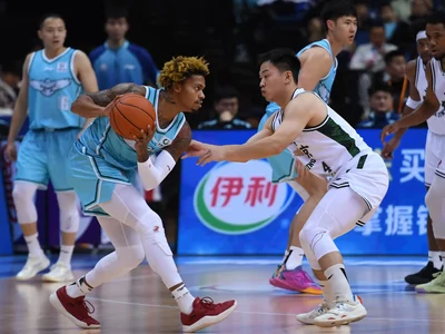 霍勒迪谈亨德森没提前续约：没什么建议 他会做好自己的事情